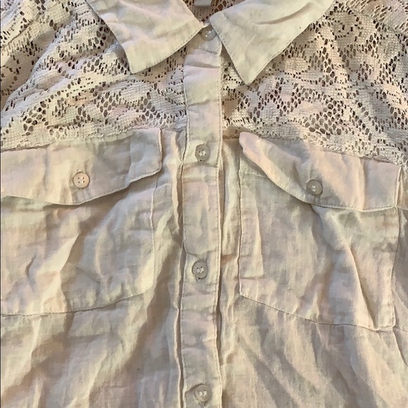 White button down lace sleeves - Picture 2 of 4